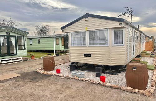 Delta, Bromley 4-Bedroom Located in Uddingston, Glasgow at Maryville Caravan Site - Photo 1