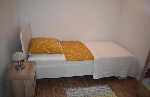 Apartman Tomki - modern, refurbished 2 bedroom apartment - 4 guests - Foto 13