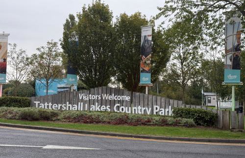 LuxeHaven at Tattershall Lakes Park with Hot Tub - Foto 3