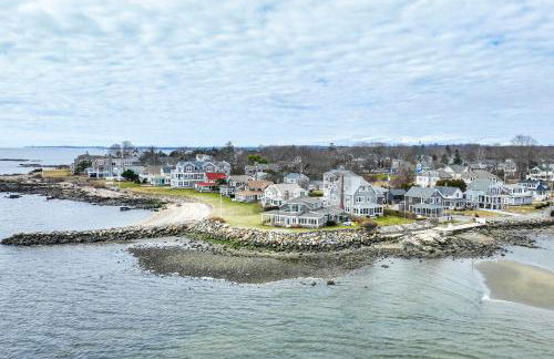 Dreamy Waterfront Westbrook Home on Private Beach - Foto 32