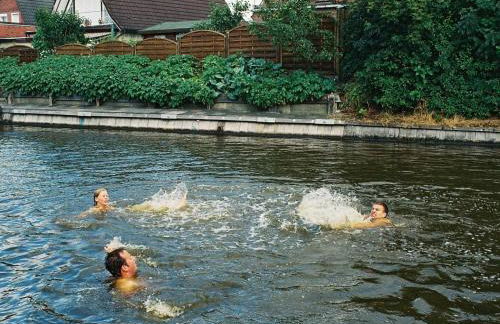 Apartment direkt am Kanal by Interhome - Foto 2