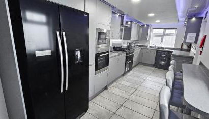 Bridge St 6 Bedroom House - Tranent - Foto 1