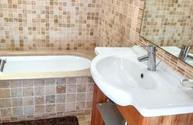 Charming Apartment in Estômbar with Private Pool. - Foto 11