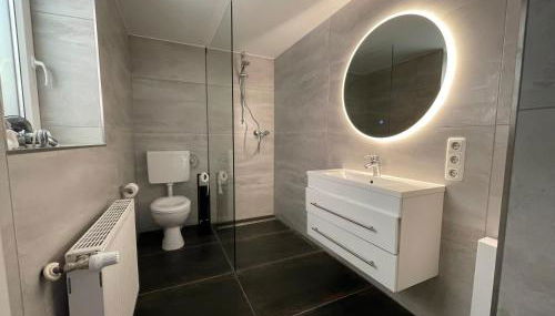 Fachwerkhaus mit 2 getrennten Schlafzimmern, Wohnzimmer und Küche - Foto 3