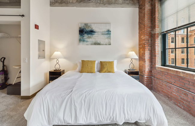 Historic Loft Retreat With Pool - Foto 11