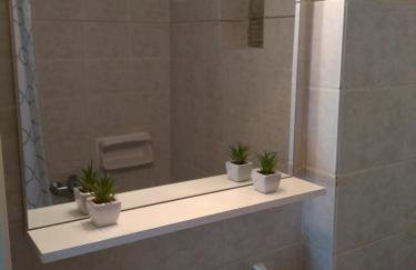 Gorginas Home - Photo 8