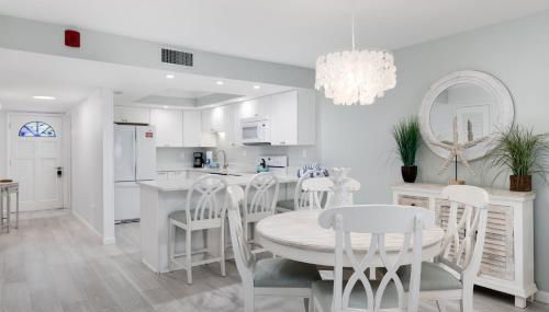 Breakers West C2 - Gorgeous Top Floor Beach Condo - Photo 5