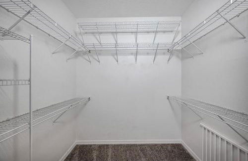 Large 5 bd home close to Beaches - Photo 10