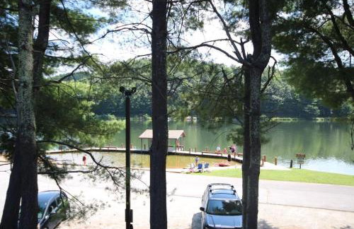 Hummingbird Hideaway · Hummingbird Hideaway in Connestee Falls - Foto 17