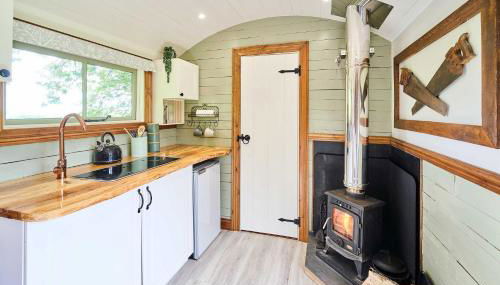 Host & Stay - Dipple Farm Shepherds Hut - Foto 2, stove