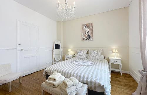 Charmante maison 2 chambres avec cour et jardin - Foto 6