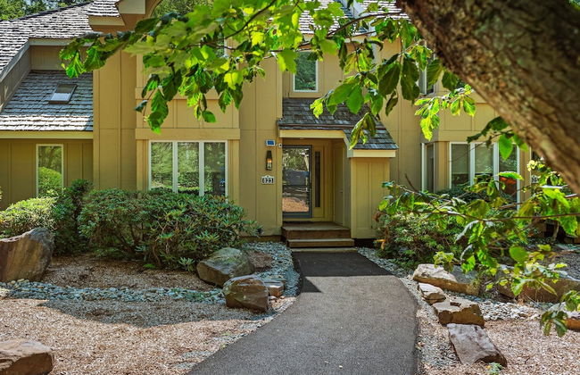 Pocono Bear Den by Avantstay Stylish Modern Deck w Grill Outdoor Dining - Foto 36