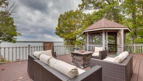 Pelican Lake House with Boat Dock and Sauna! - Foto 2