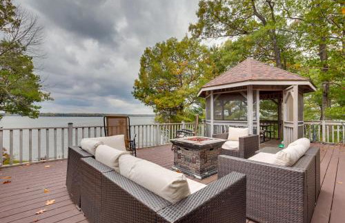 Pelican Lake House with Boat Dock and Sauna! - Foto 2