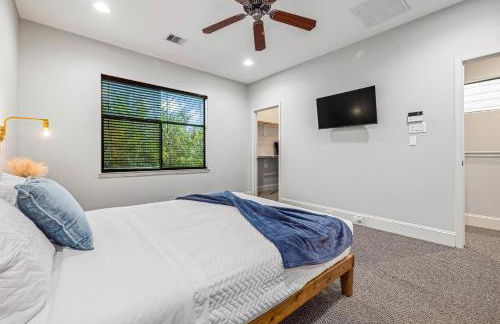 Near Midtown Downtown Games WiFi Balcony Pets - Foto 18