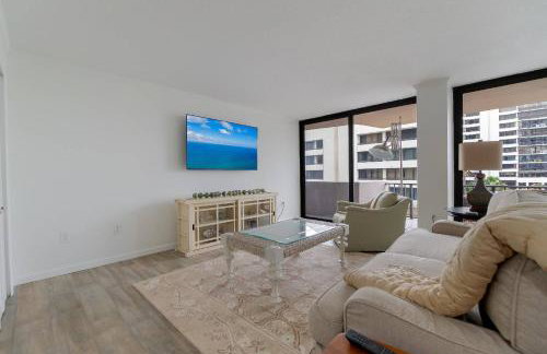 Luxury Beachfront Condo, Pool, Tennis Court, Sauna, Gym #locationenvy - Photo 29