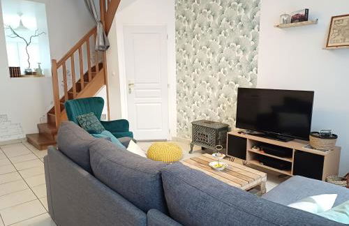 L'artistique, 4 lits, 2 chambres, stationnement gratuit, spacieux, atypique - Photo 10