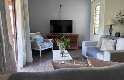 Casa com Piscina no Centro - 13 pessoas - Churrasqueira - Elegante - Foto 43