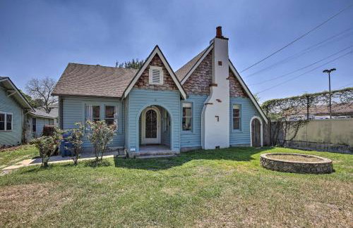 Historic Home with Yard Near St Marys Strip! - Foto 25