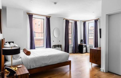 Canal View, DTWN Bangor, Steps to great Restaurants, Room # 210 - Foto 1