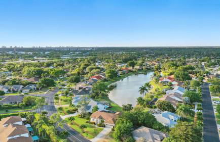 Private Pool Pond Views Bonus Lounge in Gated Naples Community Drive to Dining Sand - Foto 45