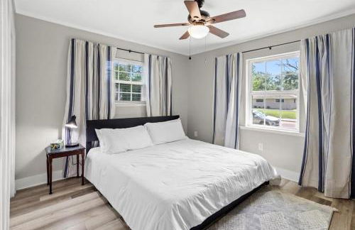 Ranch Home Gem 5BR Home Sleeps 12 with Game Room - Foto 27