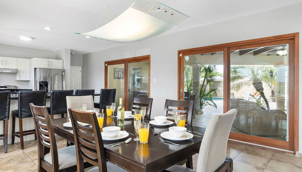 Amazing 4br4ba Villa w Pool Birdsanctuary Views - Foto 2, Habitación