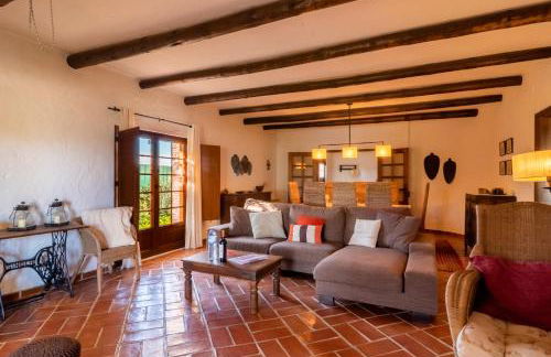 Casa com Piscina Privada em Palmela - Jardim & Estacionamento - Foto 3