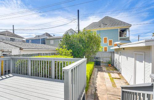 Walk to The Strand Historic Family Base with Yard! - Foto 42