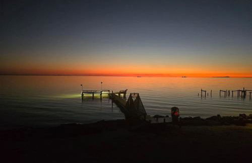 Waterfront Escape - Margie 1974 Silver Streak - Foto 15