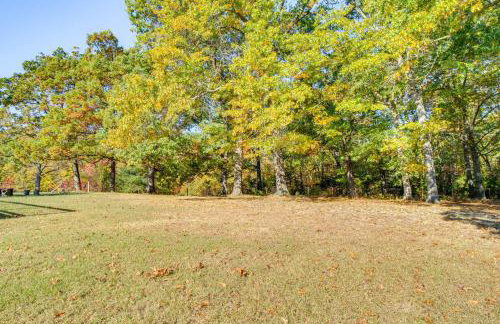 3 Mi to Lake House with Fire Pit in Mountain Home! - Foto 26