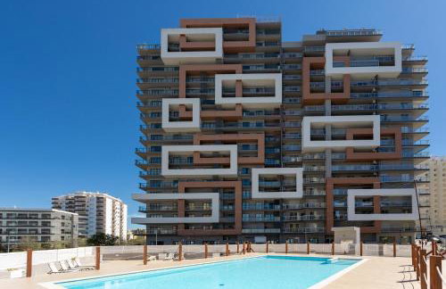 McRamé Design Apt Sea View, Beachfront, Swimming Pool, 2BDR, 2BAR, 6 pax, Praia da Rocha - Photo 25