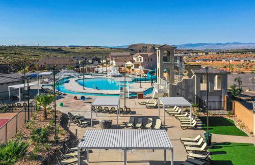 Adventure Base Camp Pet Friendly with Resort Living Pool, Arcade, Pickle-ball - Foto 23