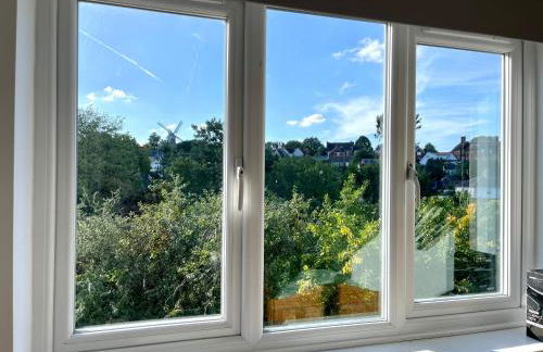 Large 5 bed detached house near Stansted Airport with Parking for 2 vehicles! Stansted Stays - Foto 9