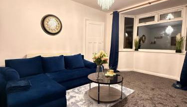 Royal 4 Bed House By City Centre - Foto 1