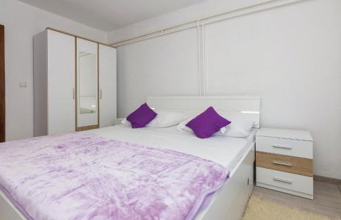 Five-Bedroom Holiday Home In Suhovare - Foto 36