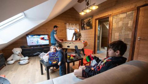 Gîte 5* piscine intérieure, sauna, à 20 mins des pistes de ski, à 300 m d’un Lac - Foto 2, Game Room