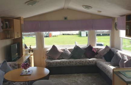 L25 L&g caravan hire 6 berth millfields family only and lead person must be over 30 MAX 4 ADULTS - Foto 13
