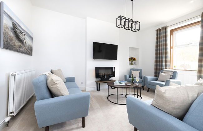 JOIVY Aurora House - 4 Bed With Hot Tub And Sea View - Foto 22