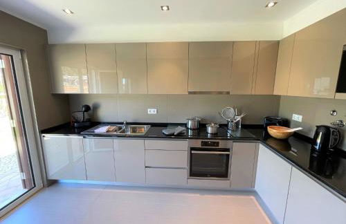 Villa Cascata, 3 bedroom, Pool, close to Olhos de Agua - Foto 30