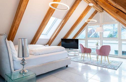 Artist House - Photo 37