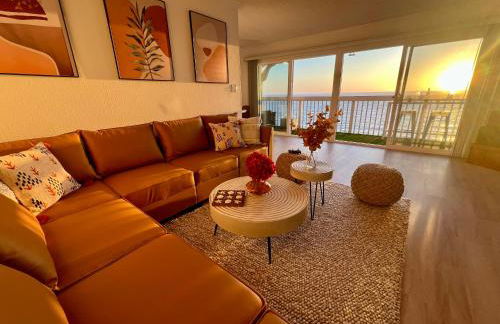 Oceanfront 2BR 2BA with Stunning View 333 - Foto 33