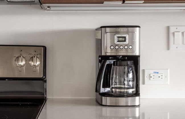 Austin Comfy 1BD 1BA 2nd Street District Apartment - Photo 32