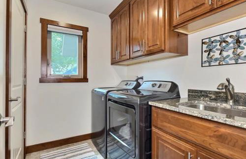 Northwoods WI 6BR Lakefront Cabin Retreat on Lake Nokomis - Minnohawk Lodge - Foto 28