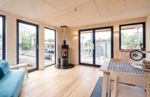 Hausboot AHOI hochwertiges Hausboote mit großer Terrasse und Kamin - Foto 7