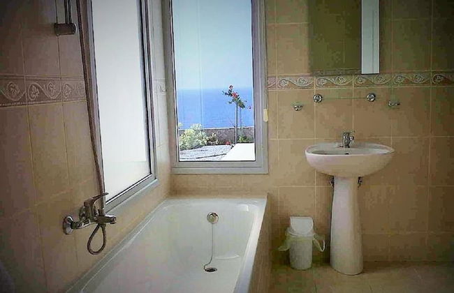 Detached Villa, Private Heated Pool, Outstanding Sea Views, Sleeps 6, Free Wifi - Foto 9