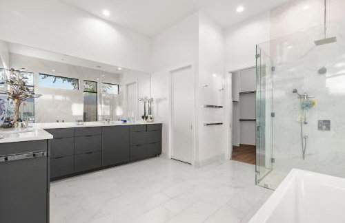 NEW! Luxury Pool Retreat & Casita in Midway Hollow - Foto 45