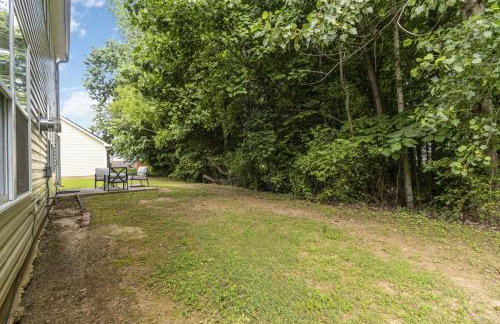 5-Bed Gem Close to Duluth Fun Sleeps 16 - Foto 32