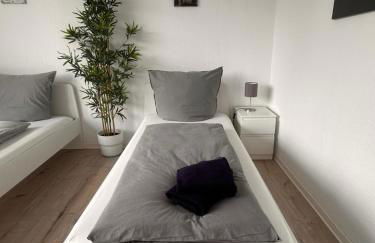 bookandstay24 com Dietzenbach 2 Zimmerwohnung mit Balkon, Küche und Parkplatz - Foto 7