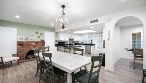 Large Pool With Diving Board, Remodeled 3bdrm, Near State Farm STDM and More! - Foto 2